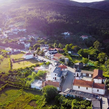 לינה וארוחת בוקר קסטרו דאירה Vila Nazare מראה חיצוני תמונה